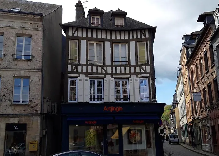 Le Petit 翁弗勒尔